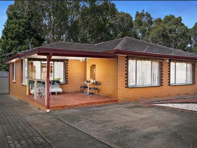 Prime Lalor Location with Self Contained Bungalow