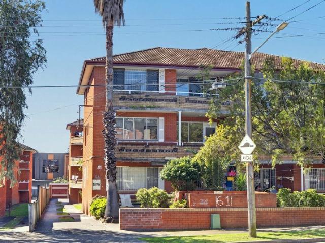 Prime Live In or Invest: Ground Floor Metro Gem!