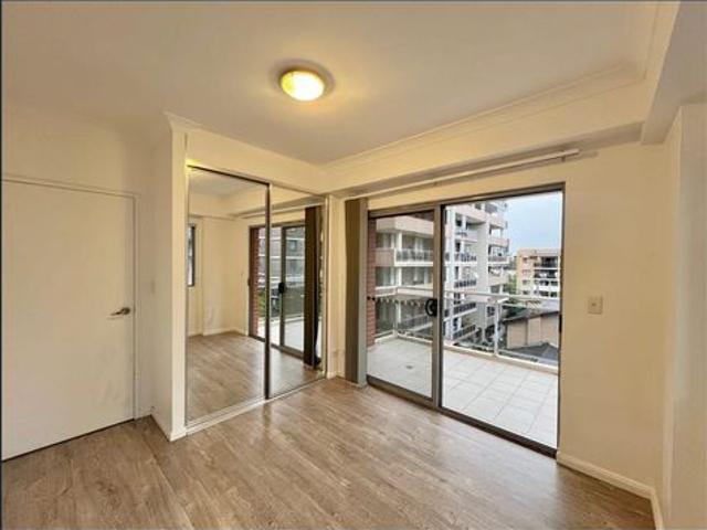 Prime Liverpool Location Close to Westfield & Liverpool Hospital