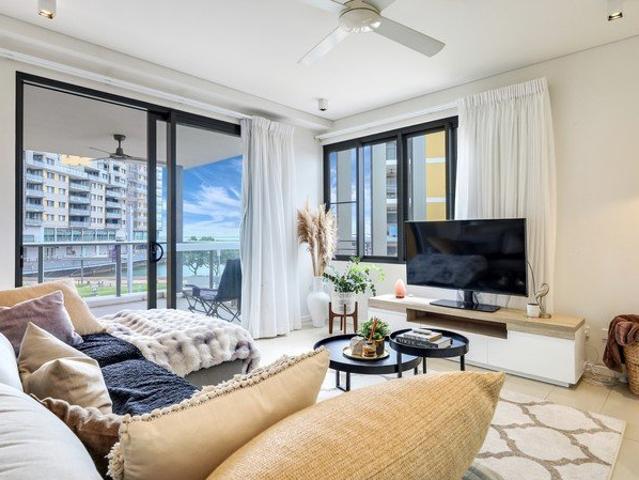 Prime Locale, Fabulous Views & Lifestyle Excellent Investment Potential