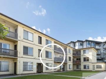PRIME LOCATION 10 Minutes to City & Beach