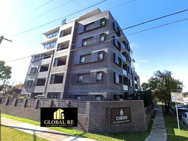 PRIME LOCATION 1 BEDROOM APARTMENT IN CANLEY HEIGHTS