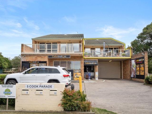 Prime Location 2 Bedroom Unit with Garage