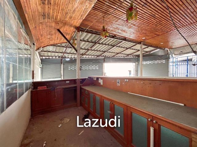 Prime Location: 2 Storey Townhouse On Soi Selakam