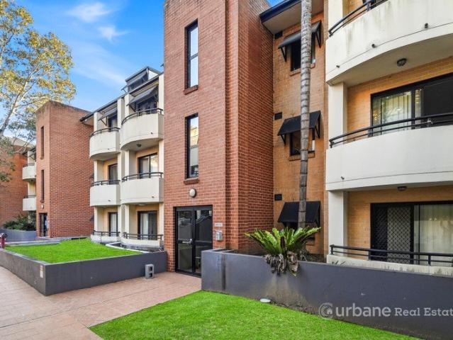 Prime Location Walk to Station, Schools & Shops!