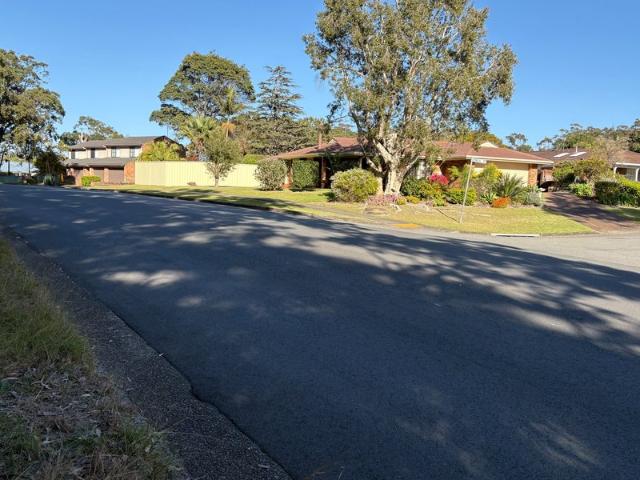PRIME LOCATION Walking Distance to Shoal Bay,Little Beach and Nelson Bay beaches.Also close to Nelson Bay CBD,Hospital and Clubs