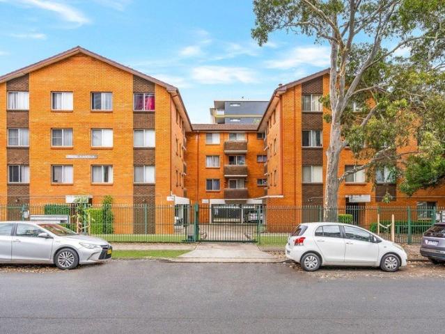Prime Location with Modern Comforts in Liverpool