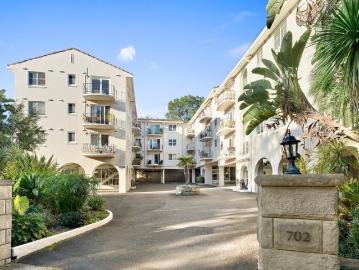 FANTASTIC OPPORTUNITY LIGHT FILLED TWO BEDROOM UNIT