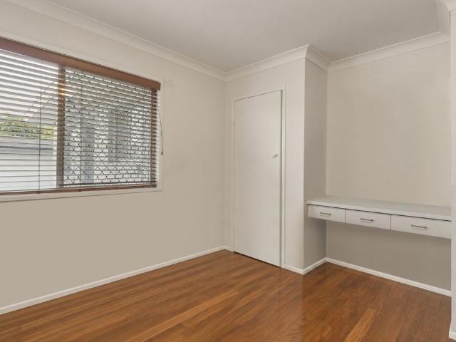 PRIME LOCATION WITH PRIVATE COURTYARD&mldr