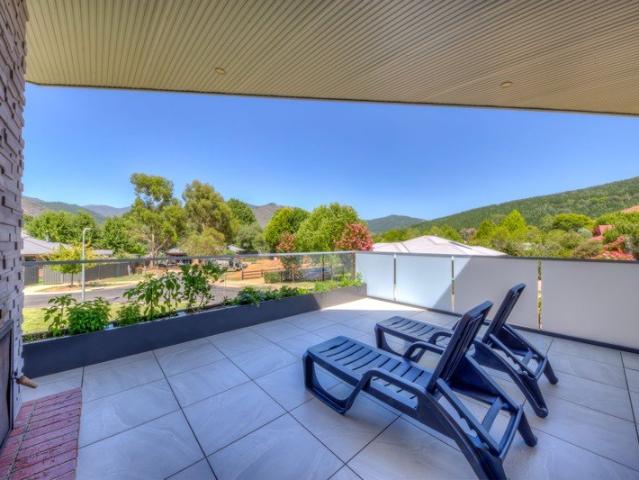 PRIME HOUSE, VIEWS & LOCATION