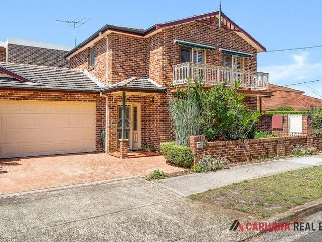 Prime Location A Stone's Throw from Bayside