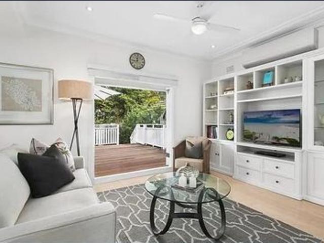 Prime Location Charming 3 Bedroom Hamptons Style House at Hunters Hill