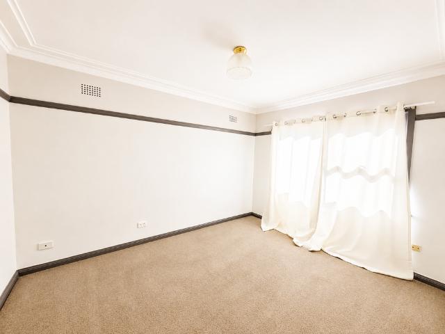 Prime Location Comfortable 2 Bedroom Home Close to Armidale CBD