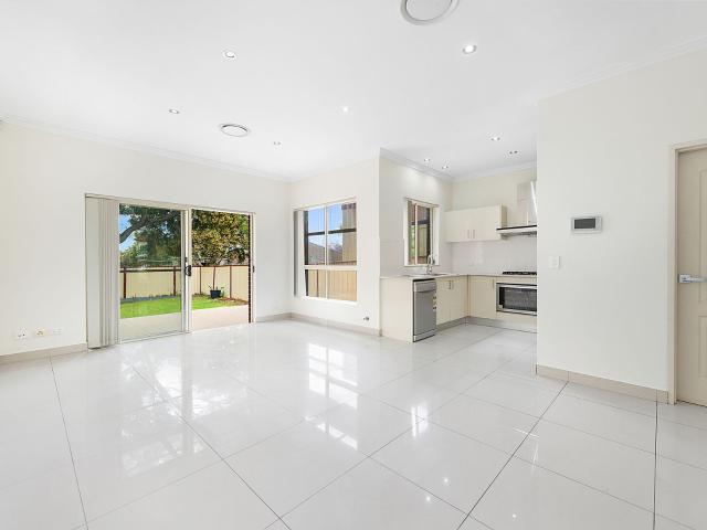 Prime Location! Excellent Duplex