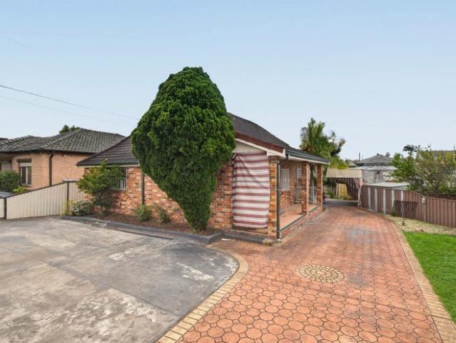 Prime Location Family Home!
