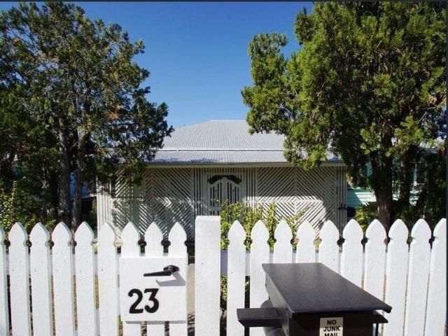Prime Location, Five Bedrooms, Dual LIving Potential, Entertainers Back Deck