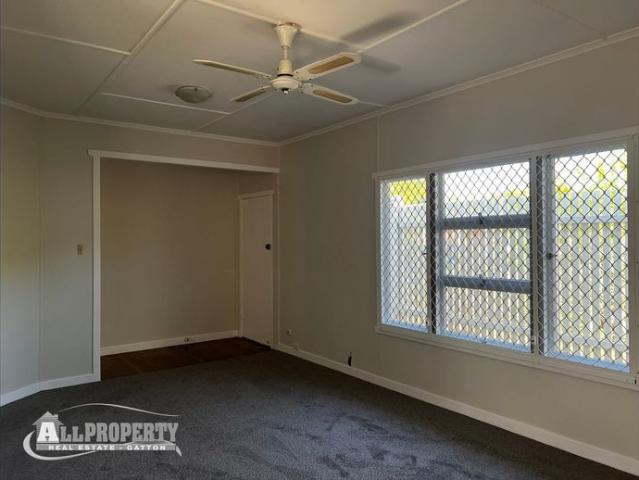 Prime Location in Town With a Shed!