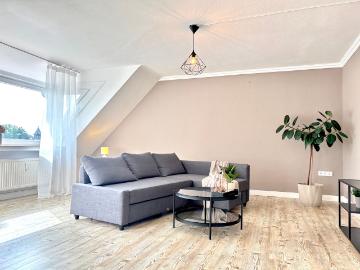 Prime Location in Bremen Schwachhausen – Fully Furnished 90 m² Apartment with Two Balconies, Bremen Amsterdam Apartments for Rent