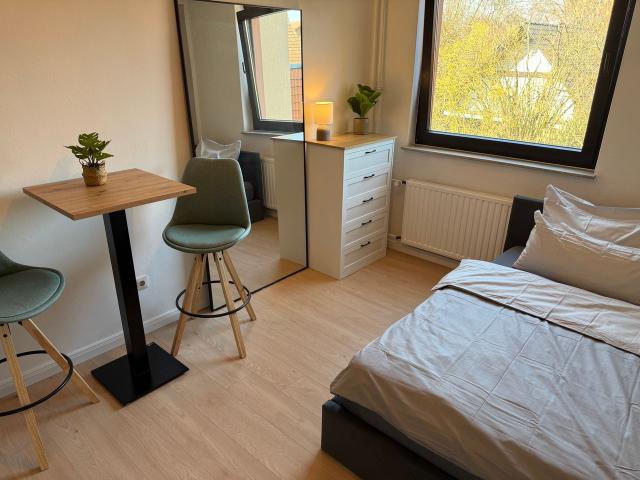 Prime Location in Göttingen: Newly Furnished Apartment Near North Campus & University Hospital, Gottingen Amsterdam Apartments for Rent