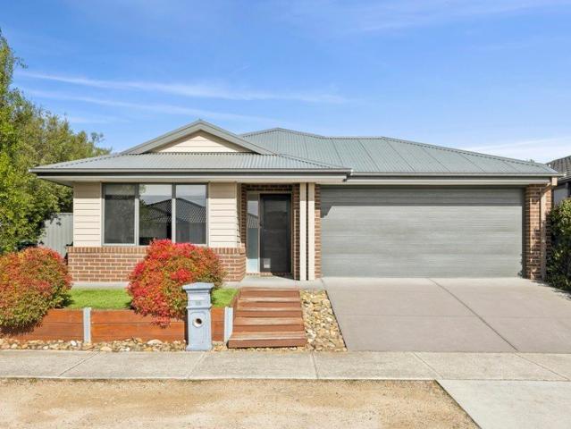 Prime Location in Grand Lakes!