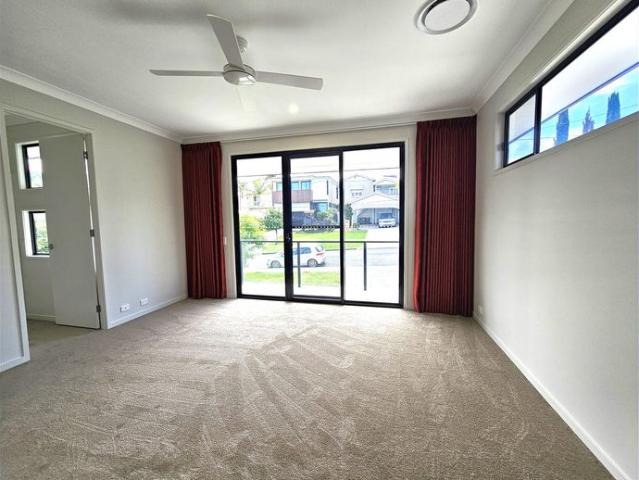 Prime Location in Indooroopilly