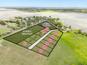 Prime location in Old Clayton Bay