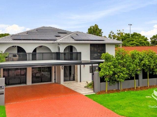 PRIME LOCATION IN ROBERTSON ? 2 STUNNING RENTAL OPTIONS AVAILABLE NOW!