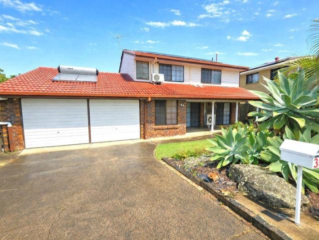 PRIME LOCATION IN SUNNYBANK HILLS