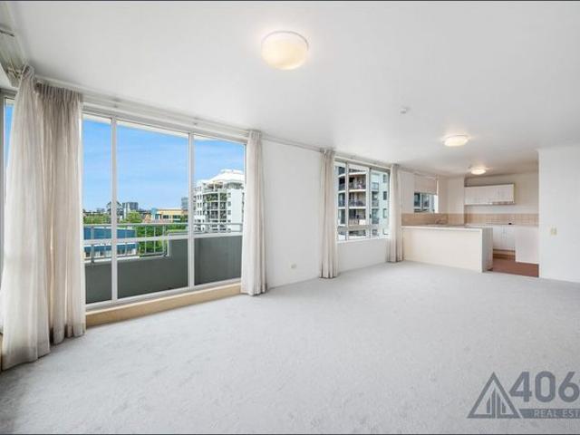 Prime Location Inner City with Spectacular 180 degree River Views