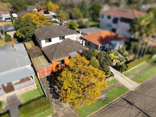 Prime location, Land and large home
