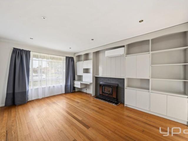 Prime Location Living in the Heart of Hoppers Crossing
