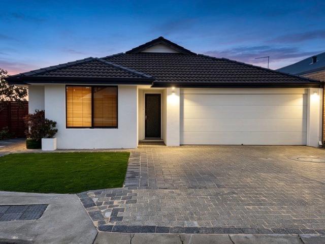 PRIME LOCATION | LOW MAINTENANCE LIVING | HARRISDALE
