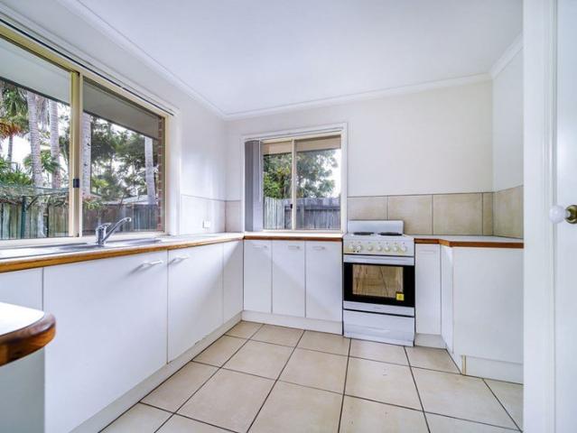 Prime Location | Low Maintenance Living 5 Mins to the Beach