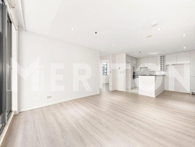 Prime Location: Luxuriously Upgraded 3 Bedroom 2 Bathroom Apartment in Cameo at Crown Square