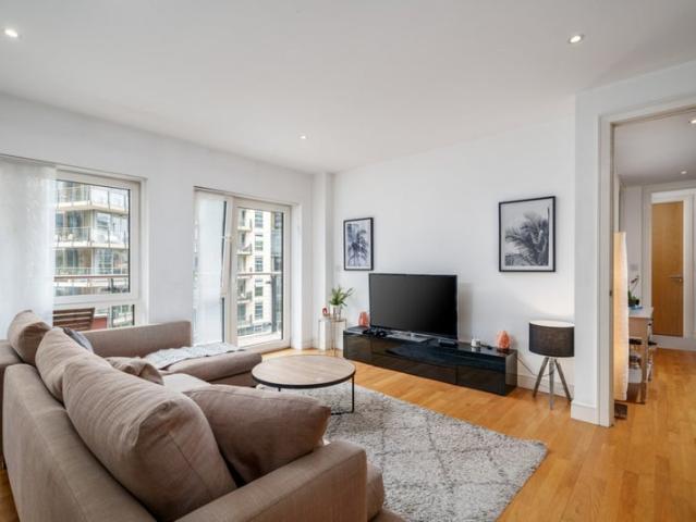 Prime location Modern 2 bed