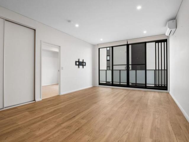 PRIME LOCATION Modern & Stylish 2 Bedroom Apartment