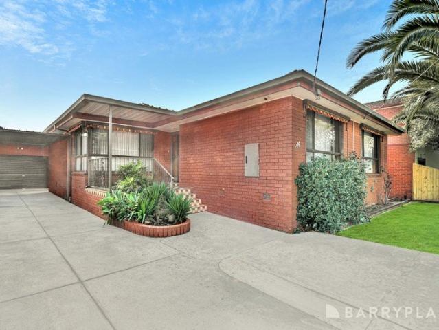 Prime Location & Neat as a pin!
