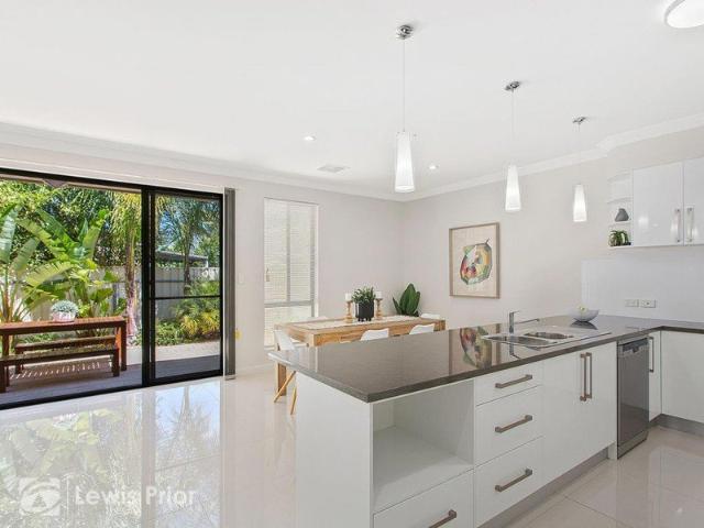 Prime Location Neat & Tidy Courtyard Home