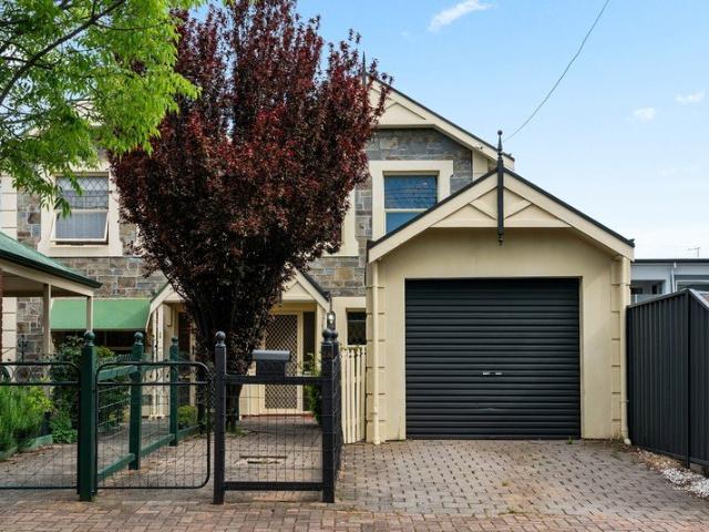Prime Location Prime Townhouse!
