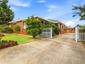 PRIME LOCATION. QUALITY HOME. PRIZED STREET