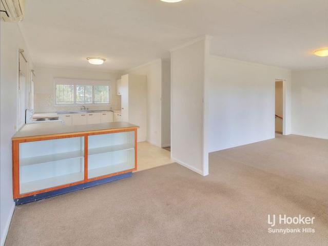 Prime Location Rental: 3 Bedroom Charm with Backyard Retreat!