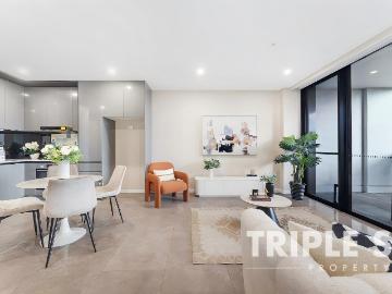 PRIME LOCATION | RENOVATED 2 BEDROOM | DISTRICT VIEW