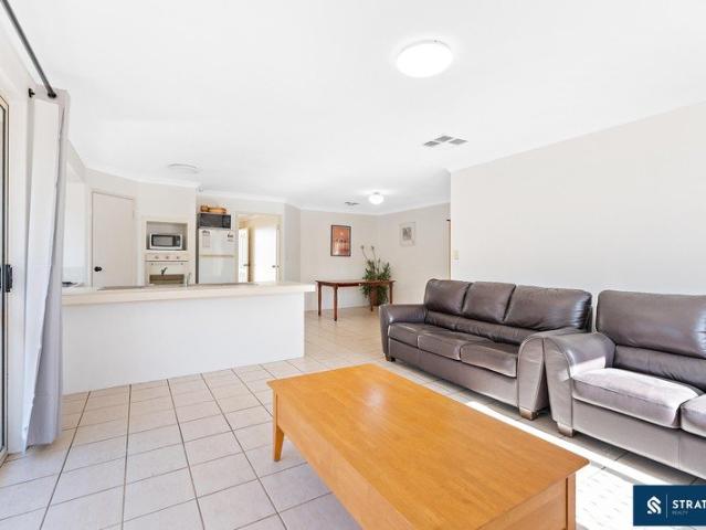 Prime Location! Spacious 4 Bedroom 2 Bathroom Home Near Curtin University! No Strata Fees!