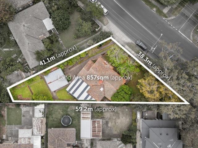 Prime Malvern East Opportunity on 857m² with Endless Potential
