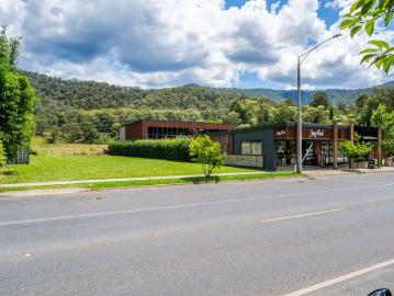 Prime mixed use development block in Tawonga South's Golden Mile!