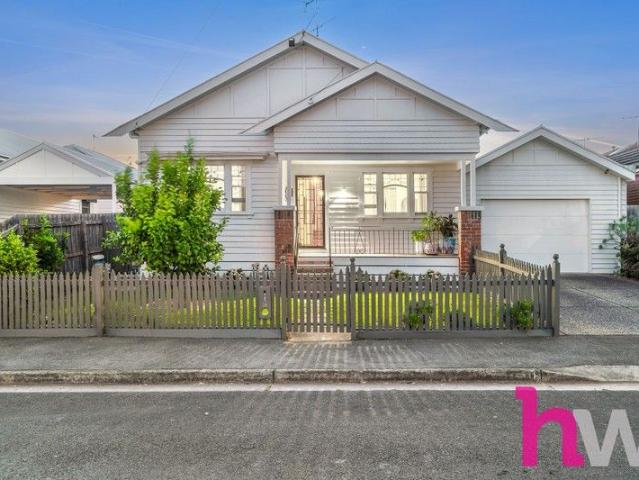 Prime Newtown family living 526m2 block