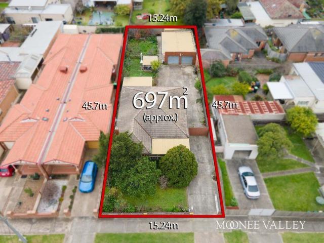 Prime North Facing Opportunity Just Steps from the Shops!