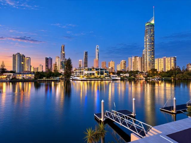 Prime North Facing Main River Living with City Skyline Views