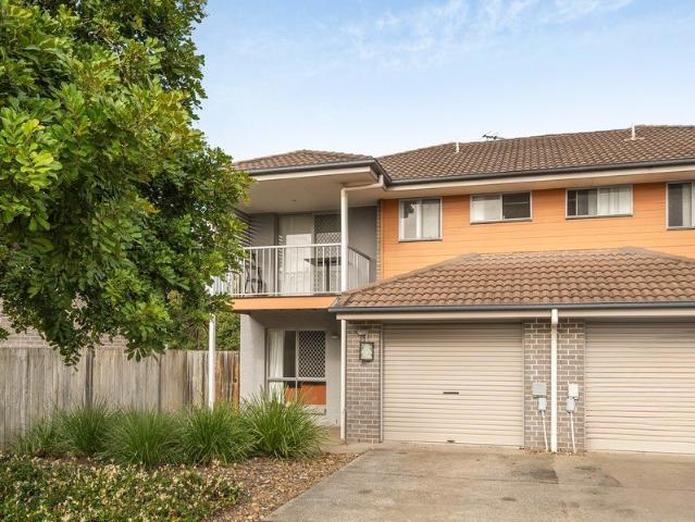 Prime North Lakes Lifestyle Living with Pool & Unmatched Convenience!