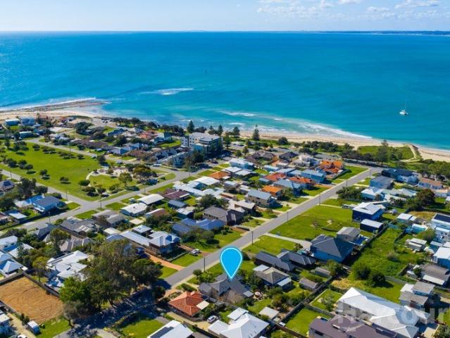 Prime Old Halls Head Residence on Huge Quarter Acre Block!